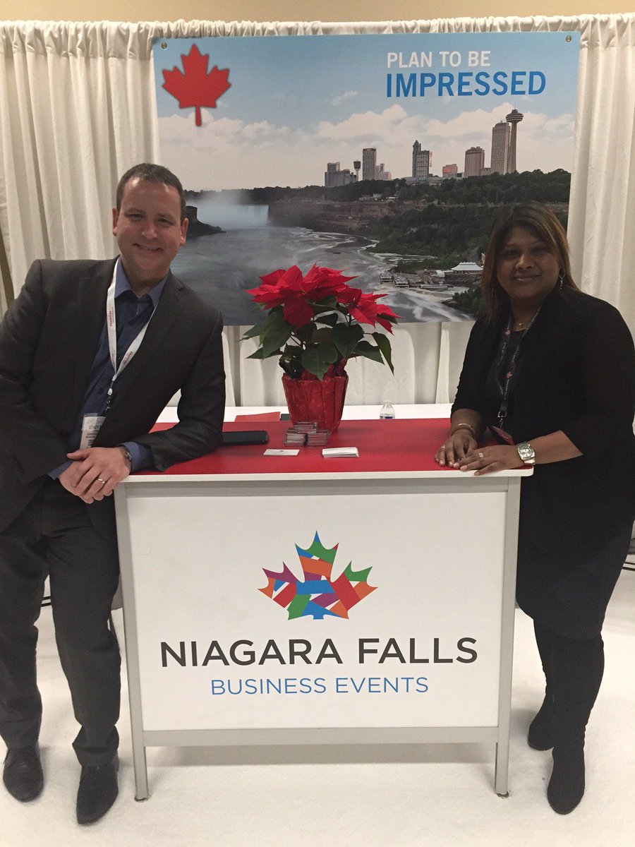 fallsmeetings's tweet photo. Couldn't do it without Stacy from @NiagaraMeetings! Thanks for joining us in the #NFBE booth at @AssocForum #HS2017 https://t.co/lqbEK0X5sE