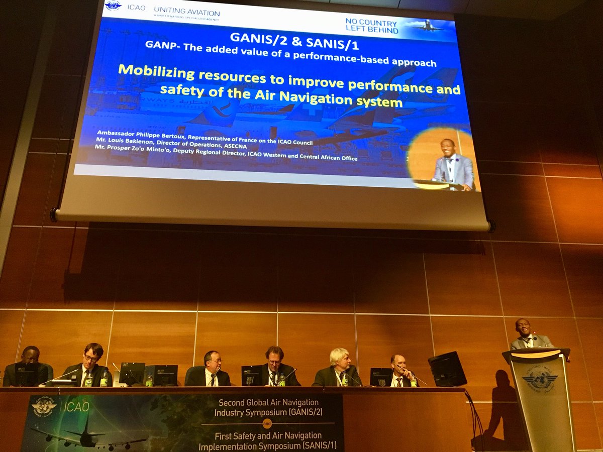 France_OACI's tweet photo. Prosper Zo’o Minto’o, Deputy director @ICAO regional office in Dakar starts joint presentation with @phbertoux 🇫🇷 and #ASECNA on the AFPP : « a success story for implementation of PBN in #africa » #AirNavWeek https://t.co/PWEksYDuXi