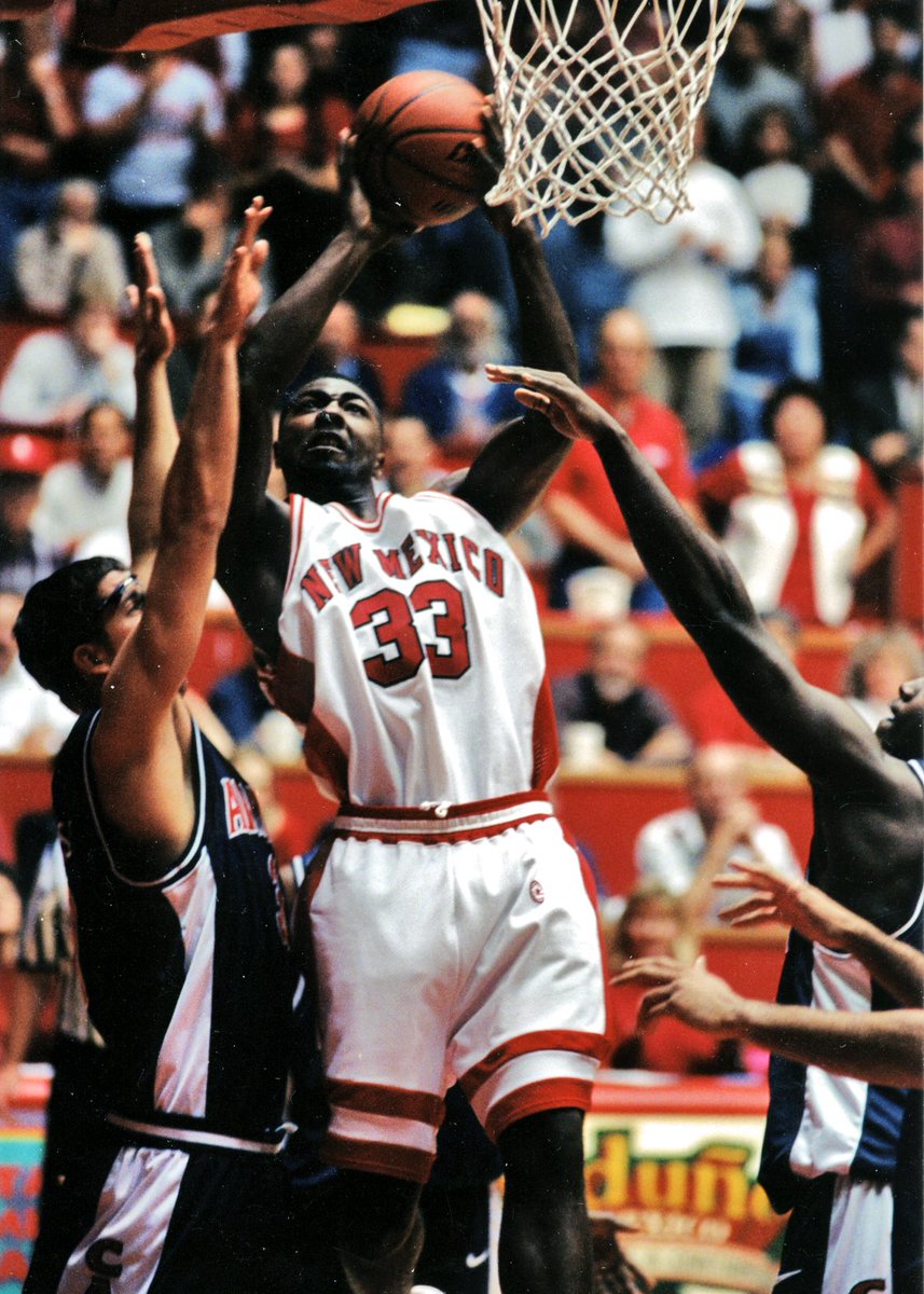 #TBT to the last time New Mexico hosted Arizona in a men’s basketball game at The Pit: a 79-78 win over No. 7 Arizona on January 16, 1999! 

Don’t miss the next chapter in this historic rivalry on Saturday at 6pm at Dreamstyle Arena! #GoLobos