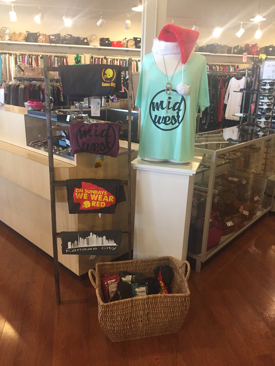 sunflowerstate1's tweet photo. NEW Store alert! Check out ditto today for a quick cute gift #sunflowerstateapparel #sunflowerstate #newstore #checkitout #checkusout #ditto #storefront #holiday #kansascity #midwest https://t.co/ZiH4fvF8l7