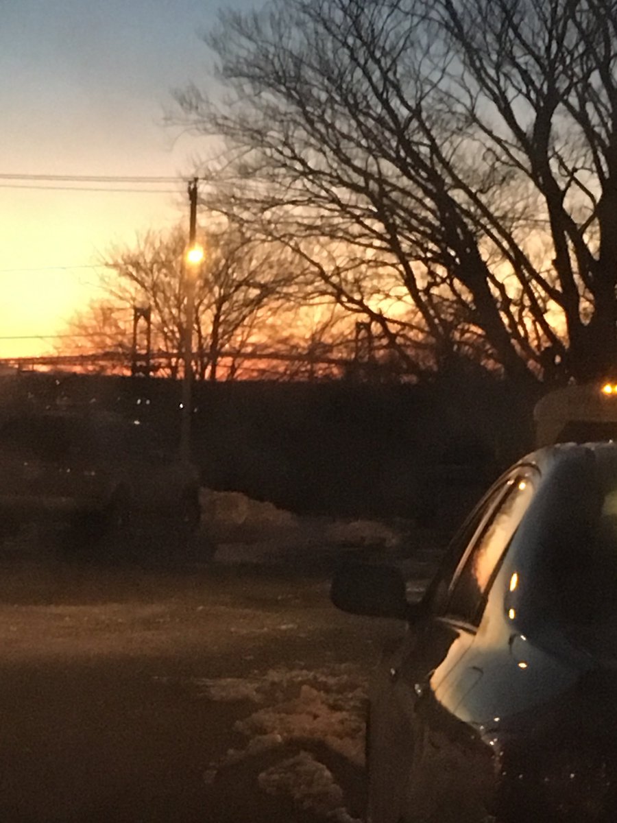 KateMCantwell's tweet photo. Beautiful sunset as we start North End Neighborhood Assoc #empower #workingcities https://t.co/5C7qj9dDRF