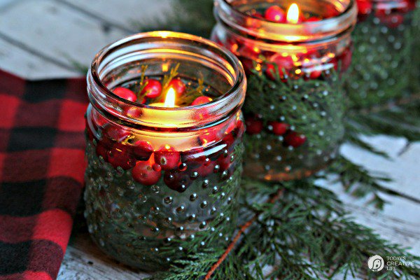 WisCranberries's tweet photo. Set the table in style with these Cranberry Cedar Christmas Luminaries #DIYDecember https://t.co/r9t6ACVVap https://t.co/uvhgjCpf8k