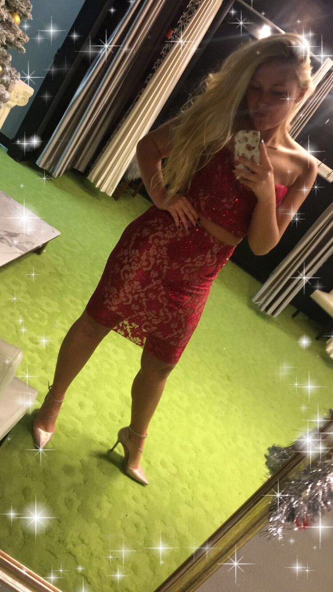 PaparazziPosse's tweet photo. Ashley showing off one of her favorites for NYE! Come visit us for the perfect New Years dress! ✨ #PaparazziPosse https://t.co/hwWmc5igRj