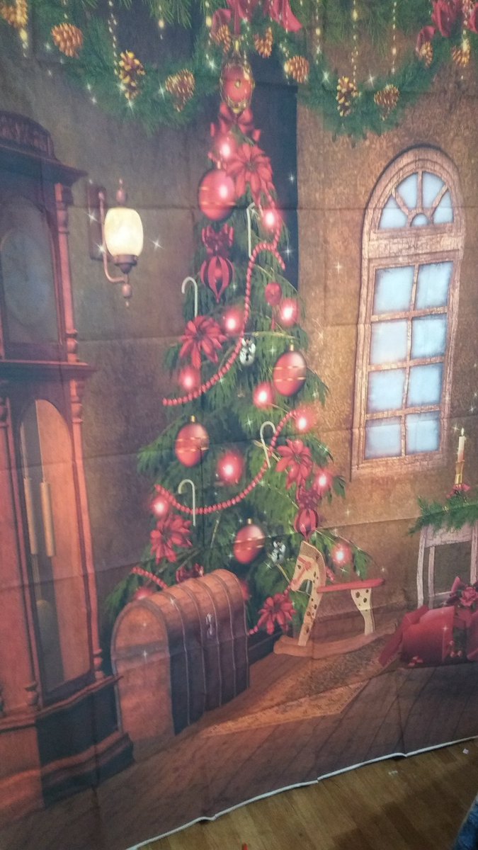 AmandaMBrown3's tweet photo. Chritmas BackDrop, for studio. 
#photography #ChristmasSpirit https://t.co/jizBaW9mOi