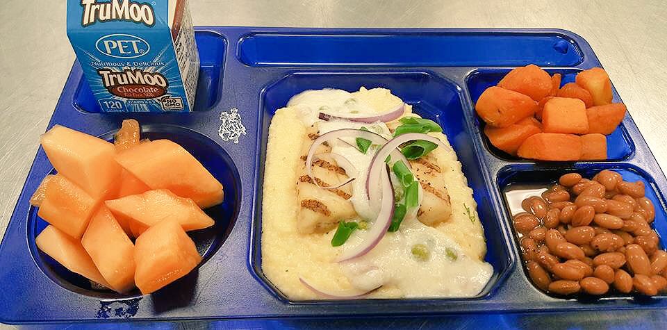 SchoolFoodRocks's tweet photo. Wild Caught Alaskan Pollock Fish & Cheese Grits with Carbonara Sauce for lunch today in all @gcschools Middle & High Schools. https://t.co/pu4EtG0dOb