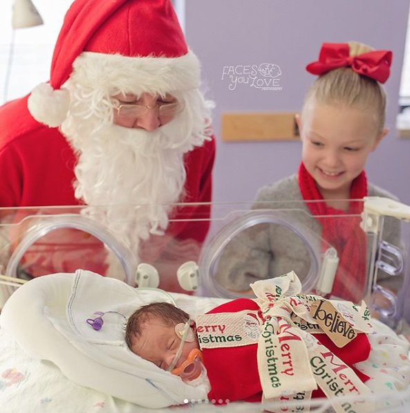 A little elf tells us that these <a href="/FacesYouLove/">Faces You Love Photography</a> may appear on @KMBC-TV tonight. 😉 #GoLife