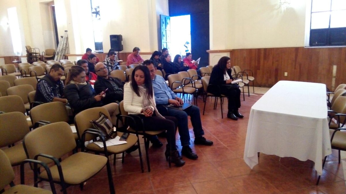 IM_Emprendedor's tweet photo. Conferencia: "La contabilidad es cosa de juego", a cargo del Mtro. Erick Amador Santiago, ponente de BANAMEX, en el Auditorio Municipal "Maestro Petronilo Monroy" en el mpio de Tenancingo, como parte del Prog de Asesoría y Capacitación a Emprendedores 2017
14 de diciembre de 2017 https://t.co/anEcRbzWEY