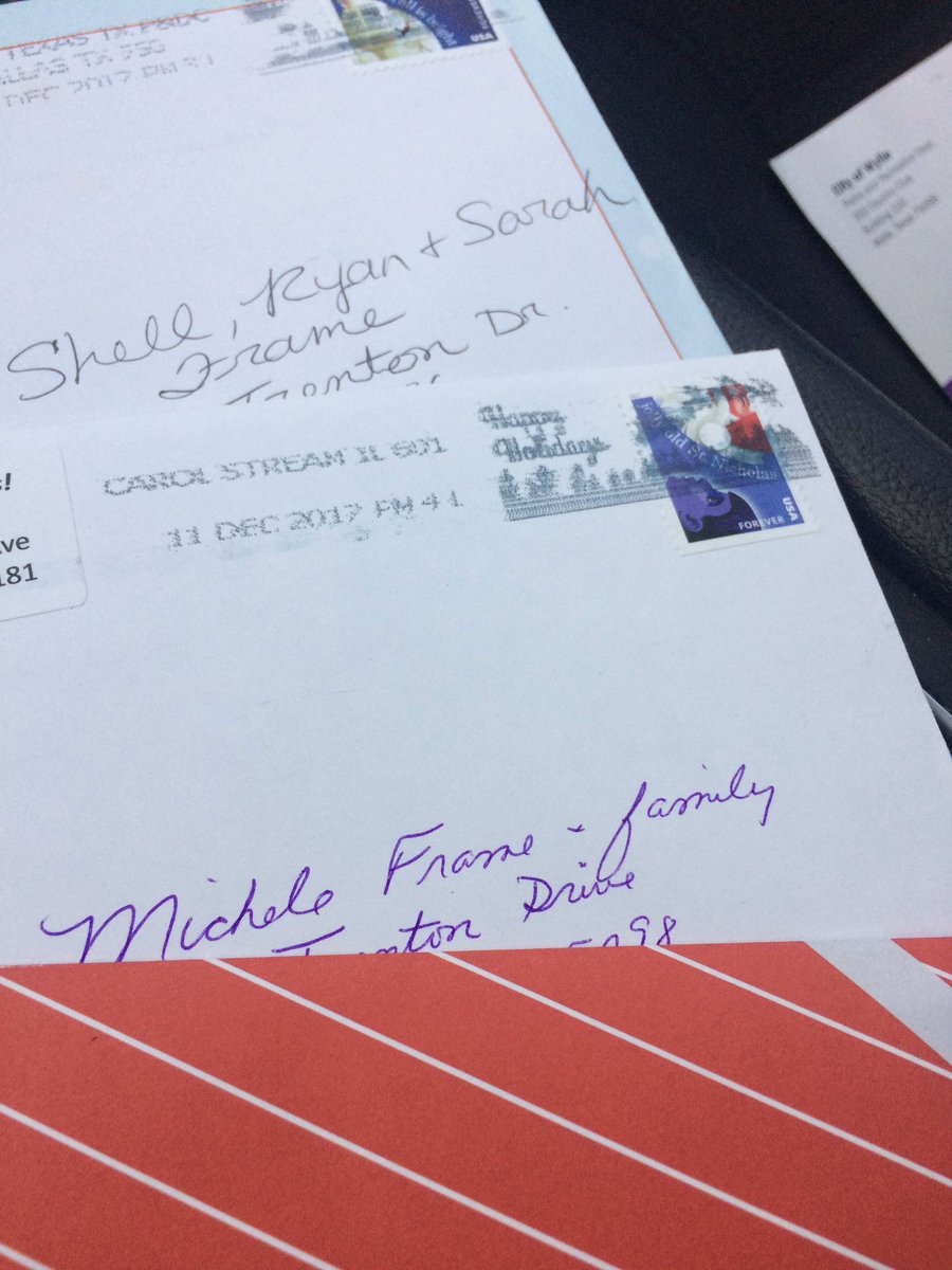 MicheleHelmink's tweet image. I don't know why this made me sad, but it did. The holidays need to hurry up and get gone 😔#familyofthree #keeponkeepingon #notlookingback