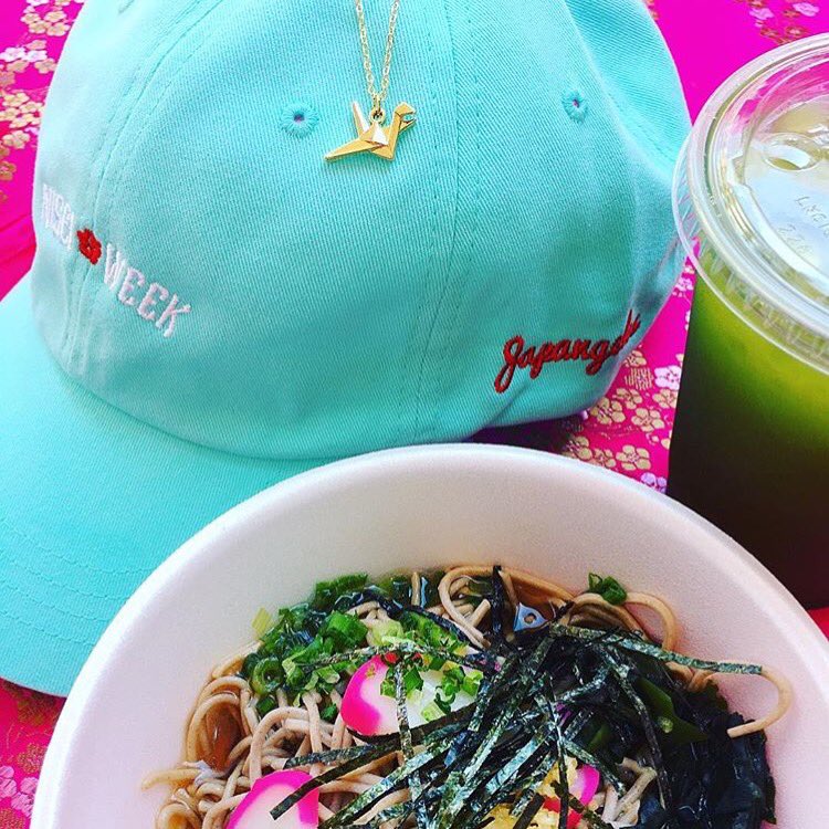 tamikocreations's tweet photo. #TBT to @niseiweek last August - because I'm totally craving these #snacks right now. ✨(Gold/Silver Crane necklace $28 on @Etsy and free shipping.) ☺️ #Etsy #PerfectGift  #LTvibes #Origami https://t.co/7c9F7OuUNO