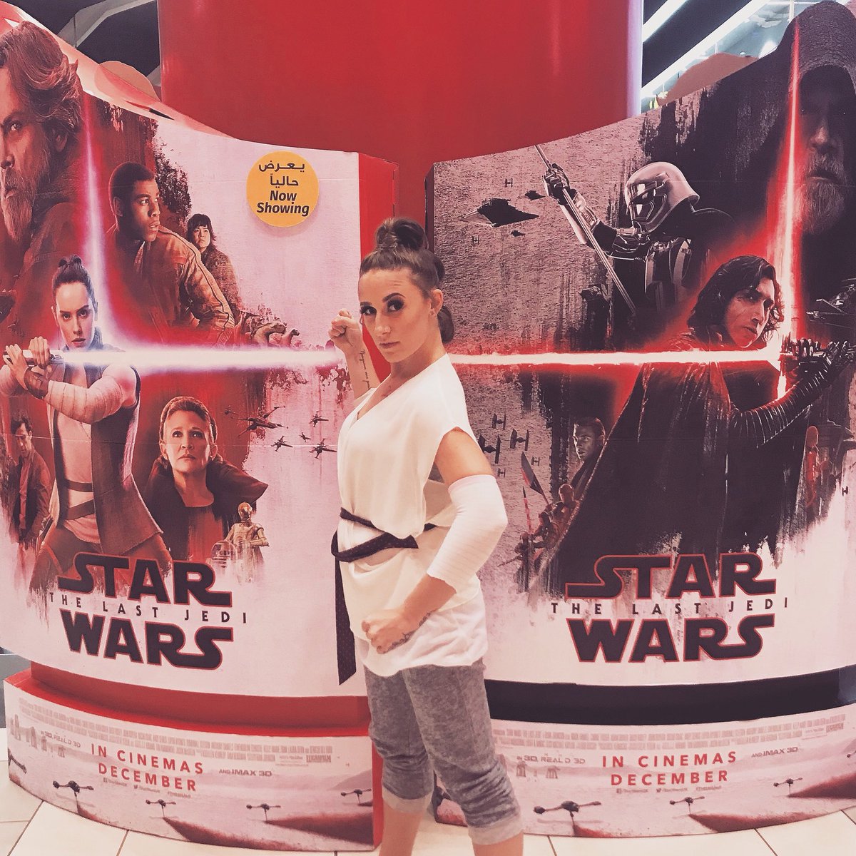 hollycj91's tweet photo. Please can I be Rey so that I can live out my dreams with C-3PO by my side?? “The Last Jedi” has now become one of my all time favourites!! INCREDIBLE!! #StarWars #TheLastJedi @ADaniels3PO #NotAgainstProtocol https://t.co/3uLl3jKqXe
