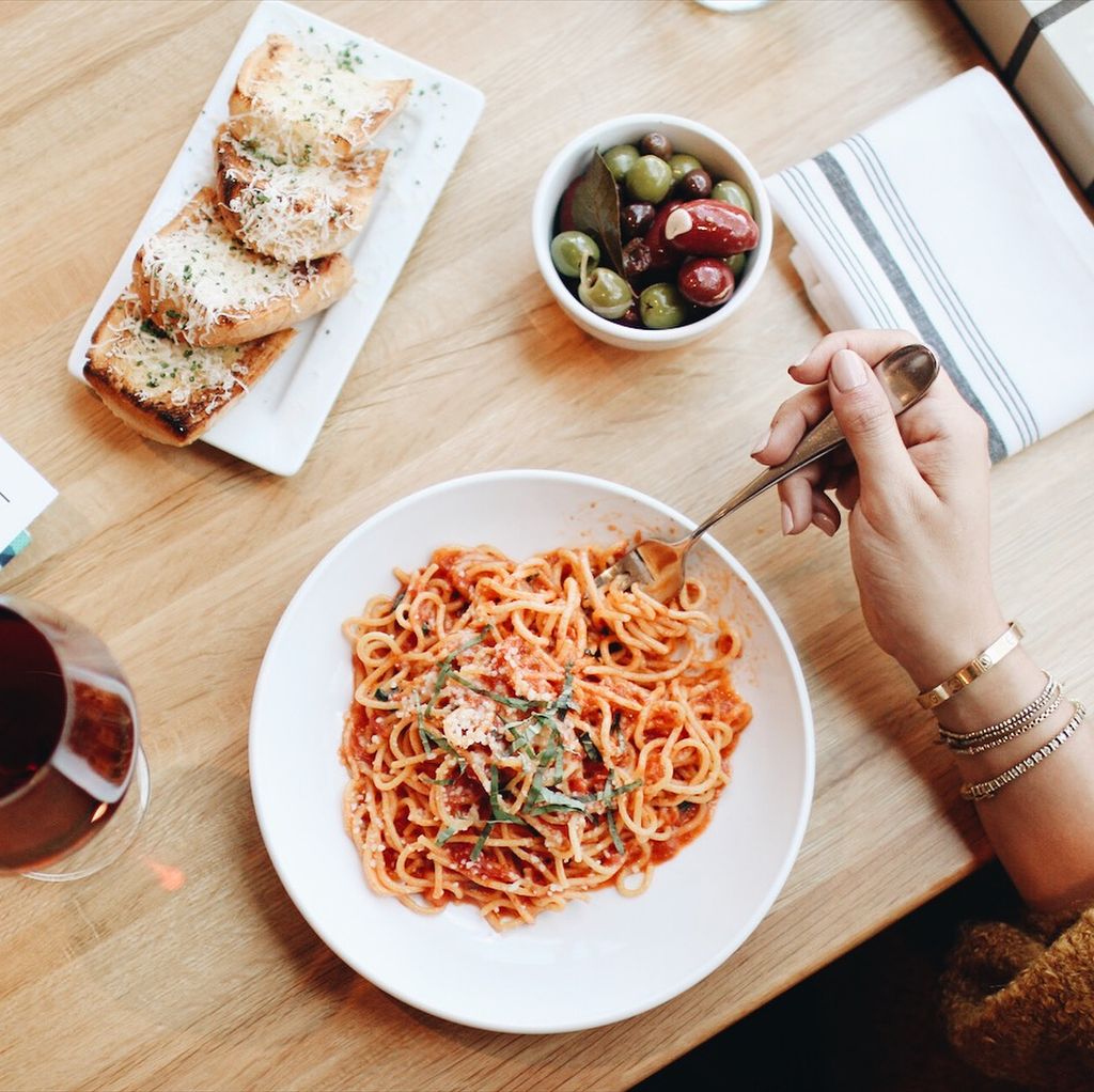 Only one day away from the weekend...why not celebrate with a bowl of award #winning pasta from @piattelloitaliankitchen! Don’t forget to enter for a chance to WIN a $500 shopping spree to #watersidefw by clicking here: woobox.com/zzeood?source=…