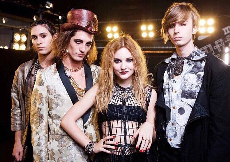 inprocinto's tweet photo. Ode a Damiano, Victoria, Ethan e Thomas. Ode ai Maneskin. Ode a quattro ragazzini terribili che si sono presentati su quel palco e ci hanno letteralmente divorato puntata dopo puntata, una esibizione stratosferica alla volta. 
Ode a chi avrebbe dovuto vincere.
#XF11 https://t.co/4z0A5T9aFg