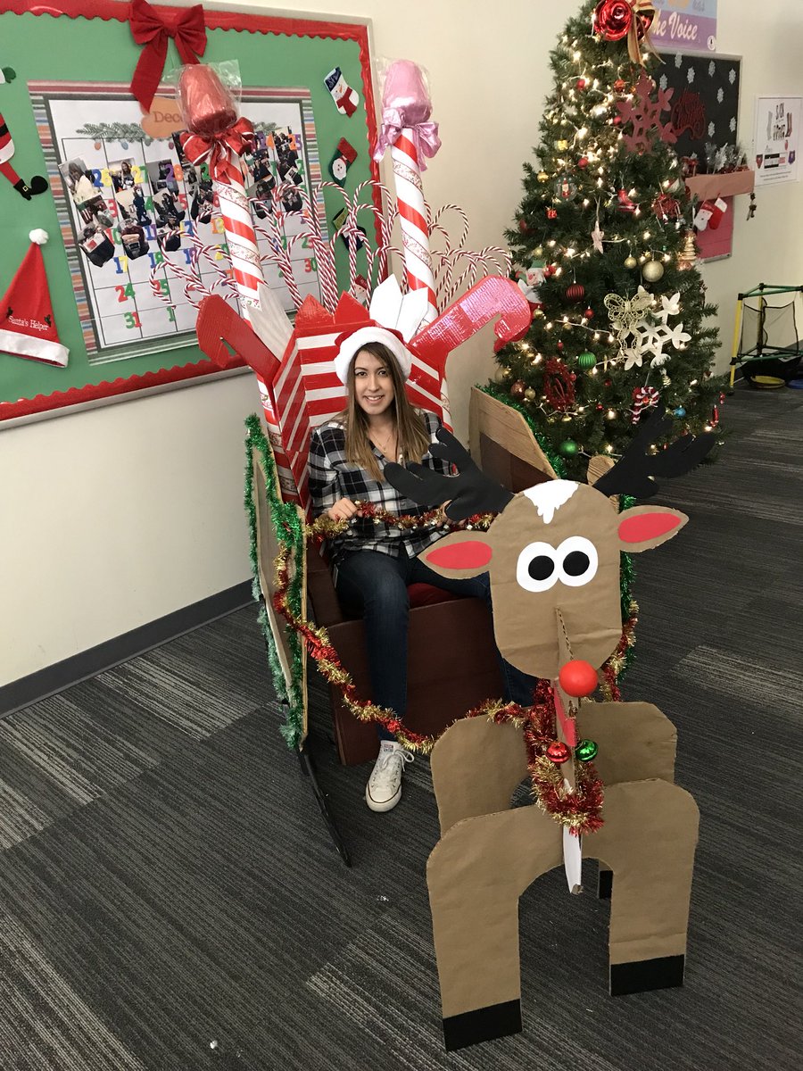 JLTXDALLAS's tweet photo. Ready for Christmas with the best team! ❤️🎅🏻🤶🏻🦌❤️ 

@MetroPCSDallas @cemyers1118 @rgaynier @Telvista_Inc  @Greg_MPCS @UralisaN https://t.co/6SmVvSsBZs