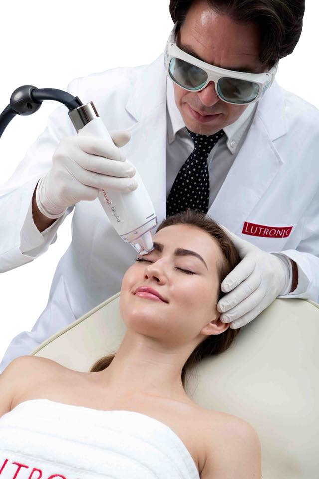 skinmedequip's tweet photo. Renting our devices means you can always be sure that you’re getting the  most recent product on the market.  Contact us for more information: (754) 300-7988 #skinmedicalequipment #antiaging #medicallaser #aesthetic #LaserResurfacing https://t.co/tLY7oAJsQ2