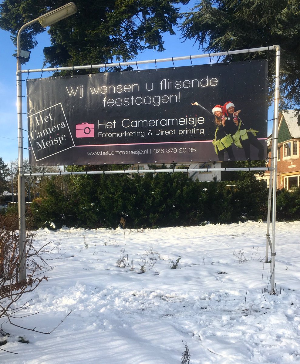 Als dit geen witte kerst wordt met een flitsend uiteinde dan weten wij het ook niet meer!!!
#kerst #kerstdagen #kerstfeest #oudennieuw #nieuwjaar #feestdagen #reclame #billboard #adv #prom#fotomarketing #camerameisje