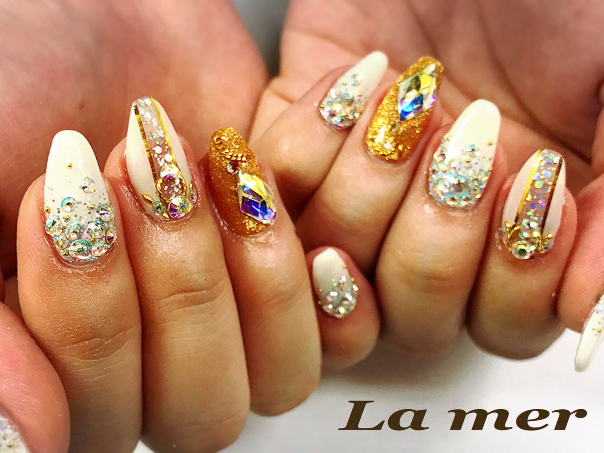 キラキラオーロラネイル💅✨

千葉市若葉区都賀 ネイルサロン La mer
ご予約は0432354550まで⭐️