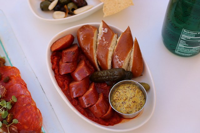 3, 2, 1. The happiest of hours begins now! #happyhour #PetesGrilleHB