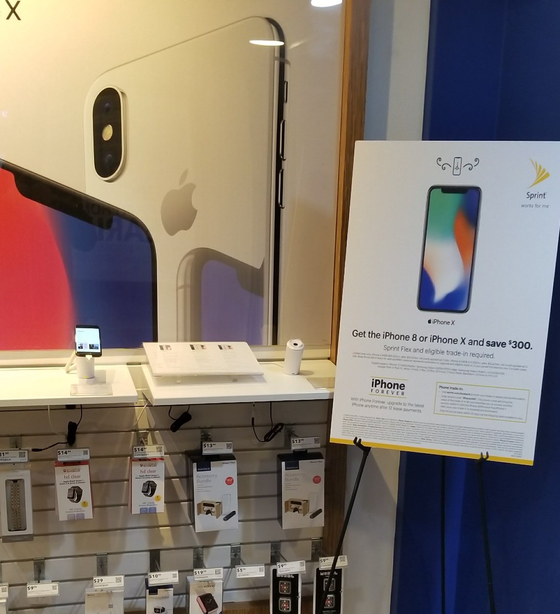 Save $300 on the iPhone X, 8 & 8+!! BBY Duluth SAS #SprintForward #WorksForMe