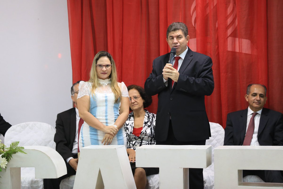 AdvParaAmapa's tweet photo. Dra. Lúcia Pantoja, líder de igreja, testemunha da importância de termos líderes capacitados na direção de nossas igrejas. #CATEL2017 https://t.co/NTL6rmgeJ4