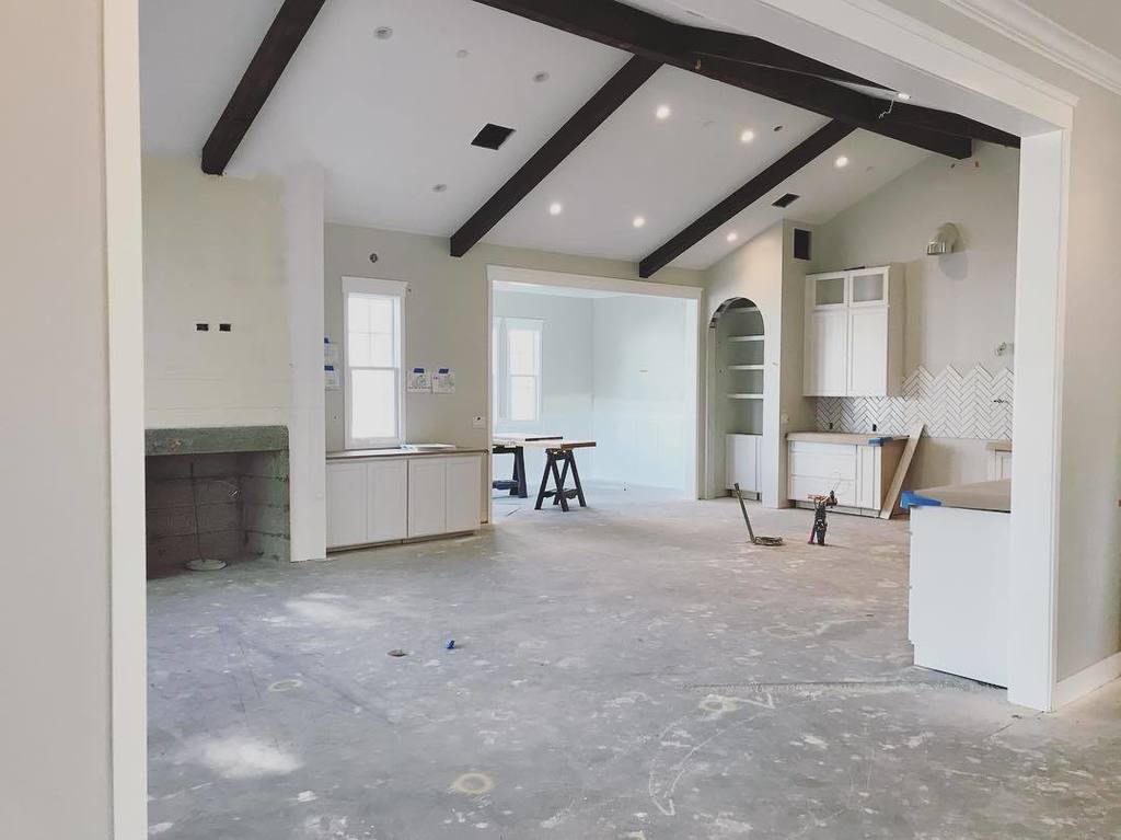 Rafterhouse's tweet photo. Here’s a glimpse in to the kitchen/great room at one of our current projects. In the next three to four weeks we’ll bang out the fireplace trim work detail, kitchen island install, range hood build, pantry door install, flooring install... geeez... gonna… https://t.co/k9OXWBtJ9s https://t.co/pGQpshzFUB