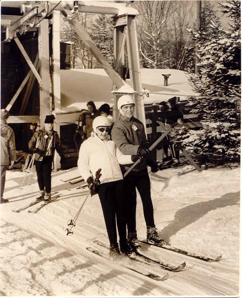 As with most things, skiing is always better with #Friends
Check out our website: goo.gl/HzNusV