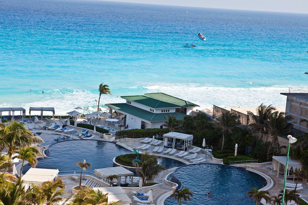 infinity_pools's tweet photo. Le Meridien Cancun Resort &amp; Spa, Mexico https://t.co/bAC8LAVWEm #infinitypools #holiday https://t.co/kdl2KdbXB7