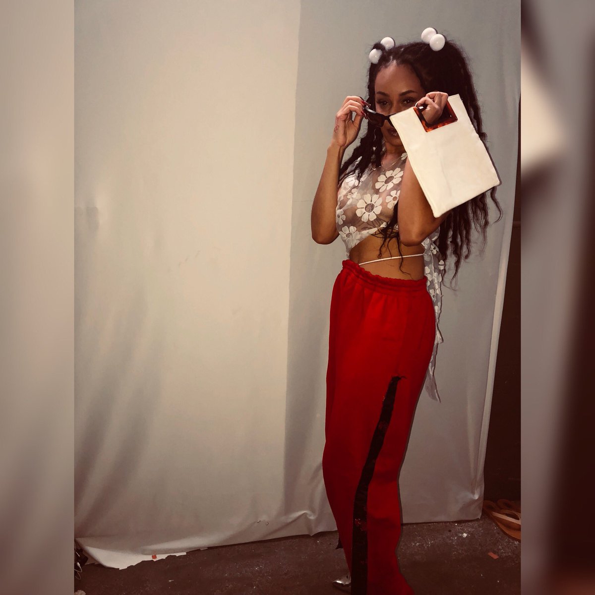 MiamiTaughtMe's tweet photo. Iโm living my best life... so should you ๐ #ARTBRAZY #ArtBasel2017 #ArtBaselMiami https://t.co/UhdKqMhFvD