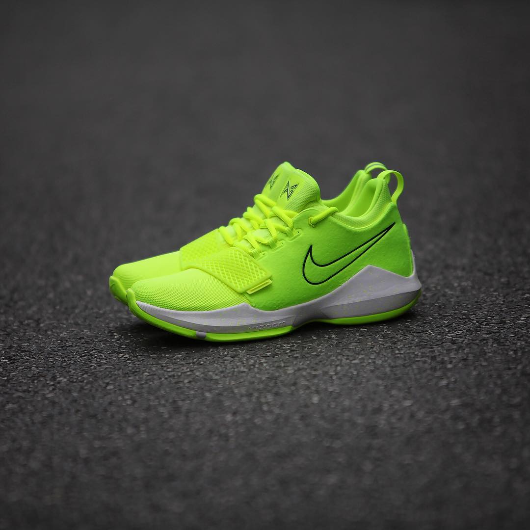 nike pg 1 neon volt