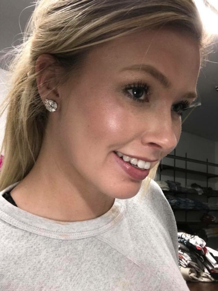 vintageleopard's tweet photo. Y’all these Pink Panache studs are AMAZING! 😍😍😍

Only (($22)) FREE SHIPPING 

https://t.co/MtCeRyiZrB https://t.co/CKMqCargaH