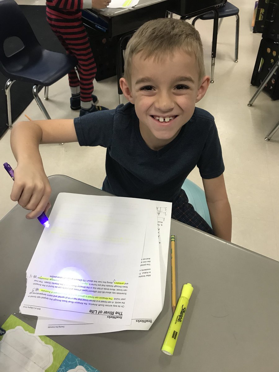 williamscubs's tweet photo. Showing text evidence is so much fun when you can make it glow! Highlighters + black lights = Reading FUN! #nonfiction #ccescubs #joyatcces https://t.co/yX5fv8veqg