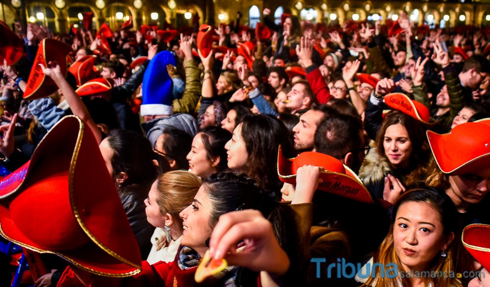 TribunaSal's tweet photo. Y nos reservamos la GALERÍA de IMÁGENES más espectacular de la #NU2017 en #Salamanca La tercera en la Plaza https://t.co/pcyzXFpLCQ https://t.co/61mBAjwO4y