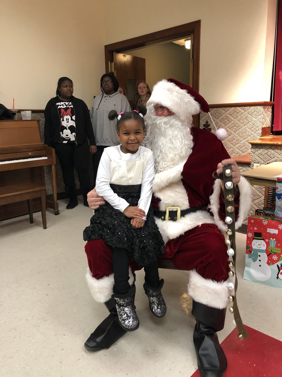 Kiwanis Christmas ... making our students feel special <a href="/RAMPSwcpsmd/">RAMPS</a> <a href="/forrestkat/">kathy forrest</a>