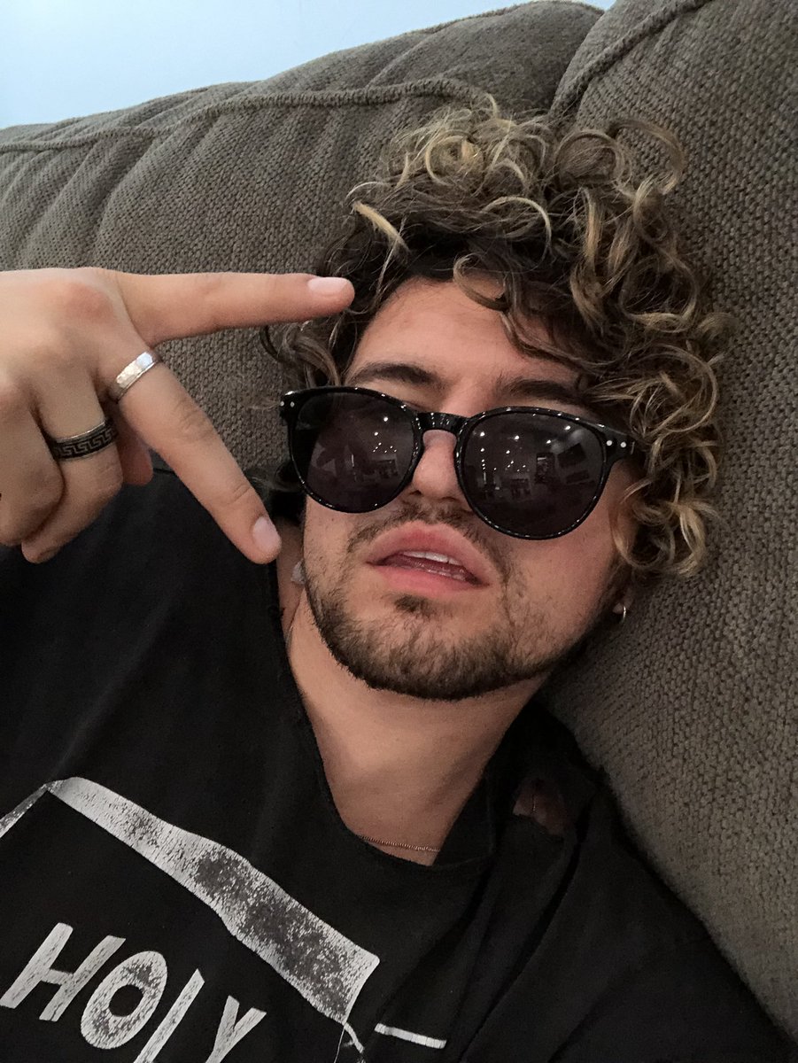 i like knj hi (@kiansbffl) / Posts / X, image size:901x1200