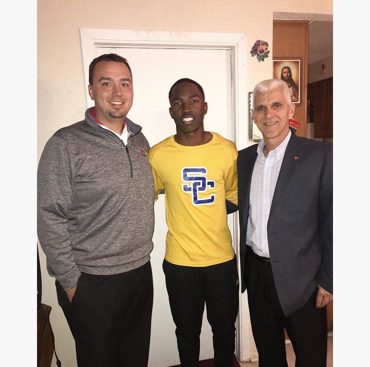 ln3__'s tweet photo. Great home visit with Coach Rebowe and Coach Lee! @Nicholls_FB #CountMeN #GeauxColonels https://t.co/Rz4hV23AvL