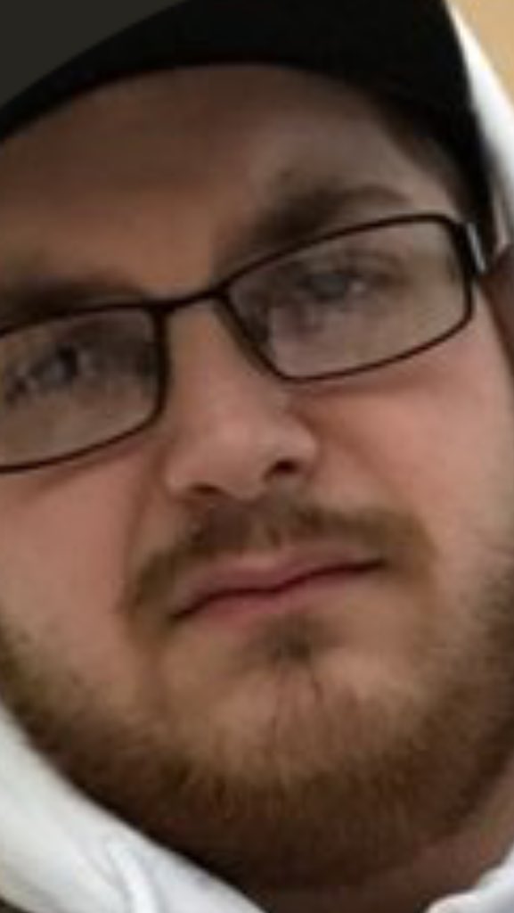 ViperealityJE's tweet photo. @JohnLethally @HasslerYZY @BurgerFreshh @JordonGeneral @OpTic_Alpaca @OpTicH3CZ @OpTicHitch His face screams "pls kill meh" https://t.co/xTeMzEVCTF