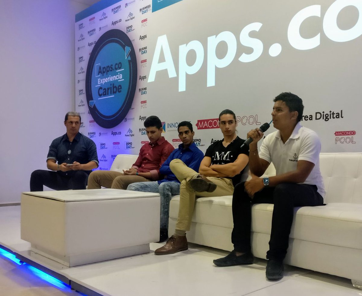 appscobquilla's tweet photo. Jaime Lozano Martínez, de Glammo, y Juan Camilo Pedroza, de Nauty 360, en el tercer panel del #DemoDay de #AppsCoEnBarranquilla, hablando de su experiencia como emprendedores de @appscobquilla @innomakeCO @Ministerio_TIC #Caribe1 https://t.co/EHzAKb96j7