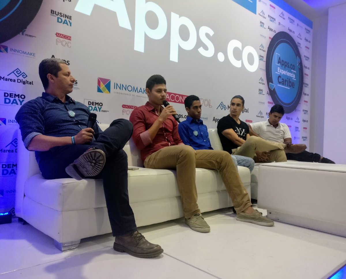 appscobquilla's tweet photo. Jaime Lozano Martínez, de Glammo, y Juan Camilo Pedroza, de Nauty 360, en el tercer panel del #DemoDay de #AppsCoEnBarranquilla, hablando de su experiencia como emprendedores de @appscobquilla @innomakeCO @Ministerio_TIC #Caribe1 https://t.co/EHzAKb96j7