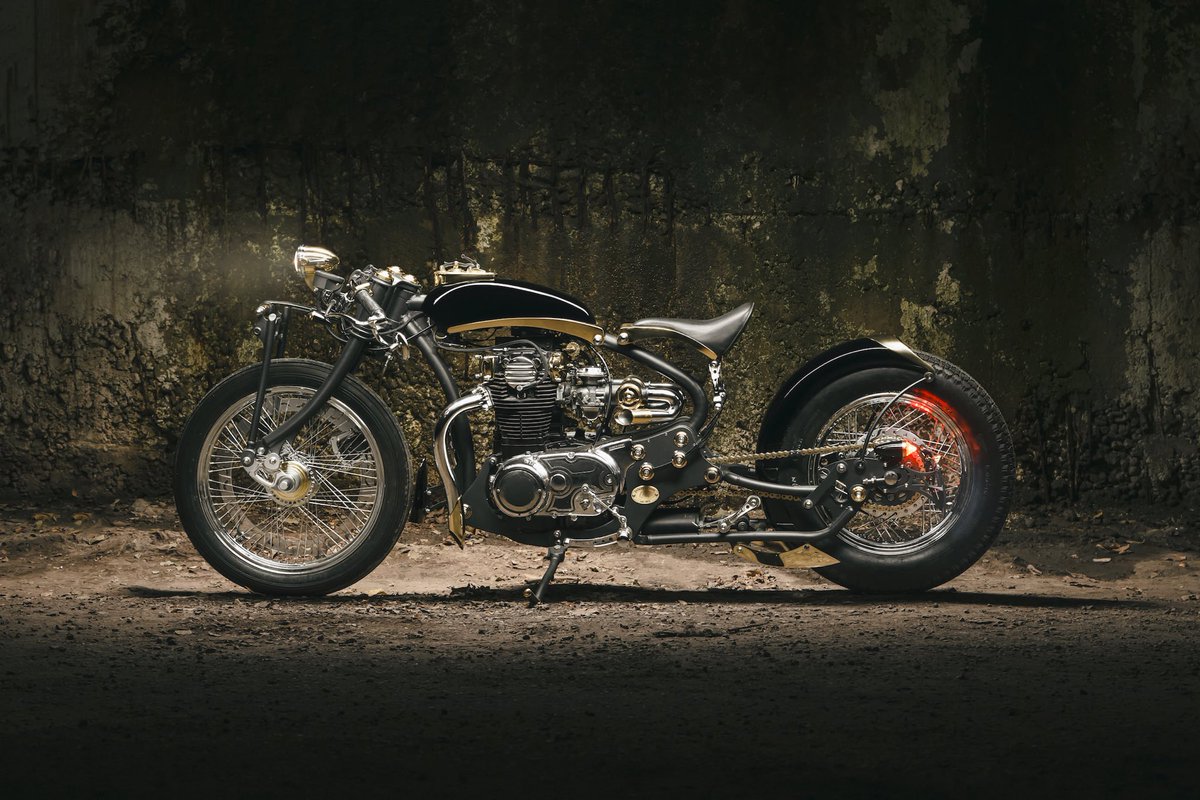 Silodrome's tweet photo. Detail Oriented - This is the Galaxy Custom Yamaha XS650
#galaxycustom #yamaha #custombike #bulgaria #xs650 #moto #motorcycle #motorbike #bike #machining #craftsmanship #design #metalwork #engineering https://t.co/FgILTmn1hs