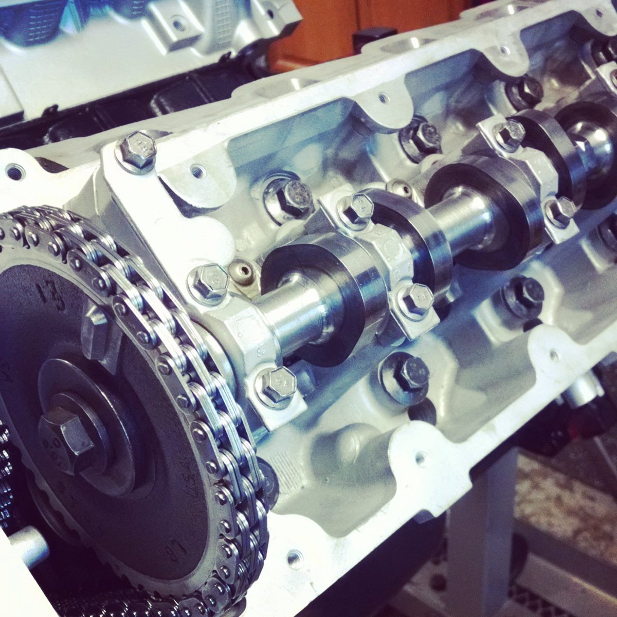 ERSChicago's tweet photo. Howard's camshafts going in this SOHC Ford Lightning engine https://t.co/ZIQOLjpkc0
