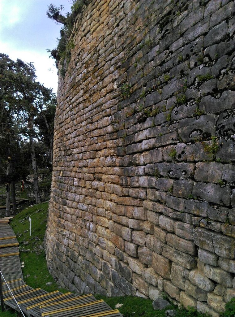 Eagletoursperu's tweet photo. Ofertón 2018, aprovechen ! El primer día, traslado del aeropuerto de Jaén para descubrir la ciudad de Chachapoyas pasando por la ciudad más calurosa de la región Amazonas : Bagua Grande ! En el día 2 podrá recorrer la fortaleza de Kuelap y descubrir el templo mayor... https://t.co/XIcAyEaoEQ