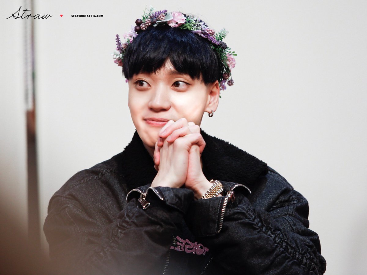 [스트로우] 170218 :: 니엘 대구팬사인회
( <a href="/TEEN_TOP/">틴탑(TEEN TOP)</a> ) #틴탑 #니엘 
💋 i.imgur.com/d7rY2l4.jpg
💋 i.imgur.com/iNPcRlp.jpg