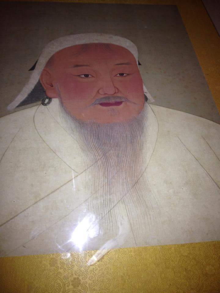 Batkhuyag_byamb's tweet photo. @Asashoryu Би тайваньд үндэсний музей үзэж байхдаа ингэж нууцаар л зургийн авч байждээ... https://t.co/bCepNxamae