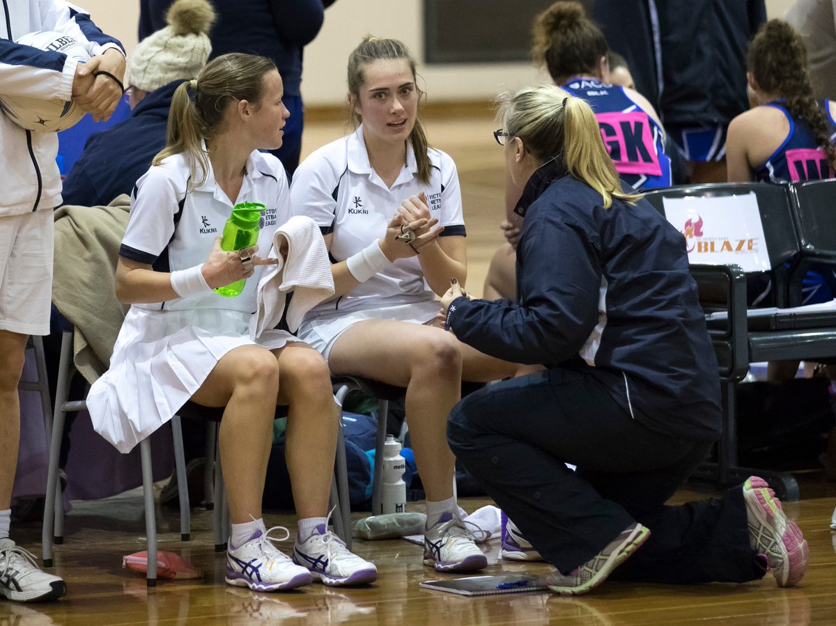 Registrations are now open for the 2018 Umpire Development Workshops!

Register now for the free workshops at State Netball Hockey Centre, Traralgon, Horsham and Bendigo - netb.al/2gWrHvG