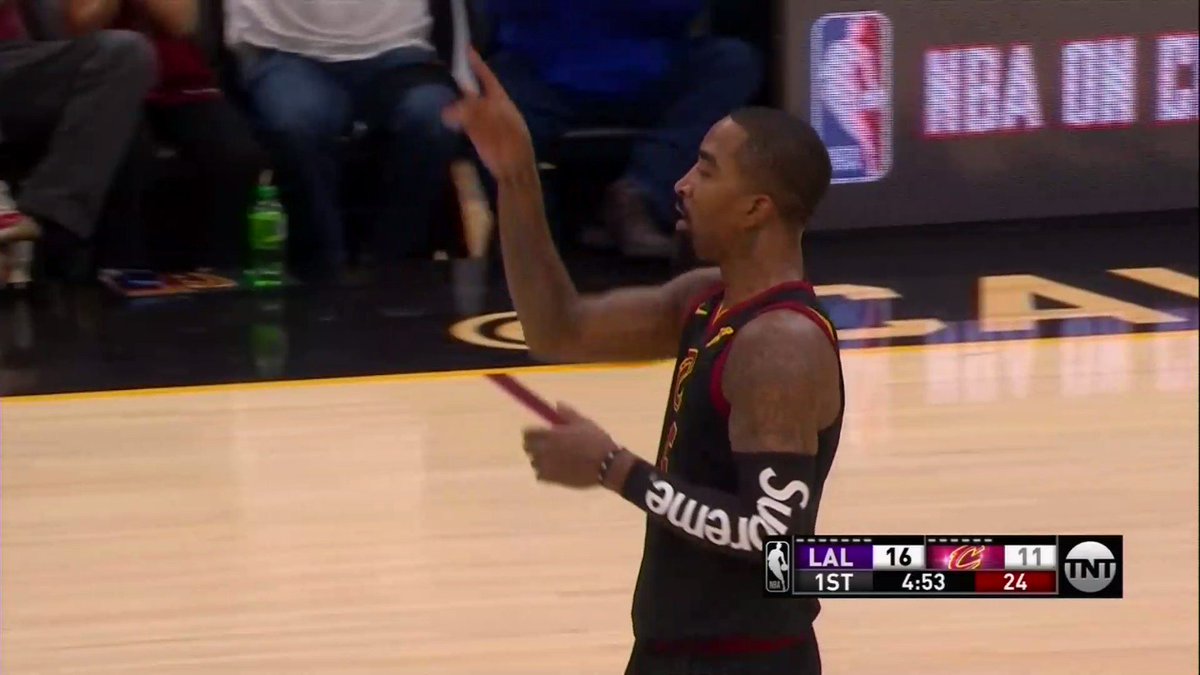 kelly oubre supreme shooting sleeve