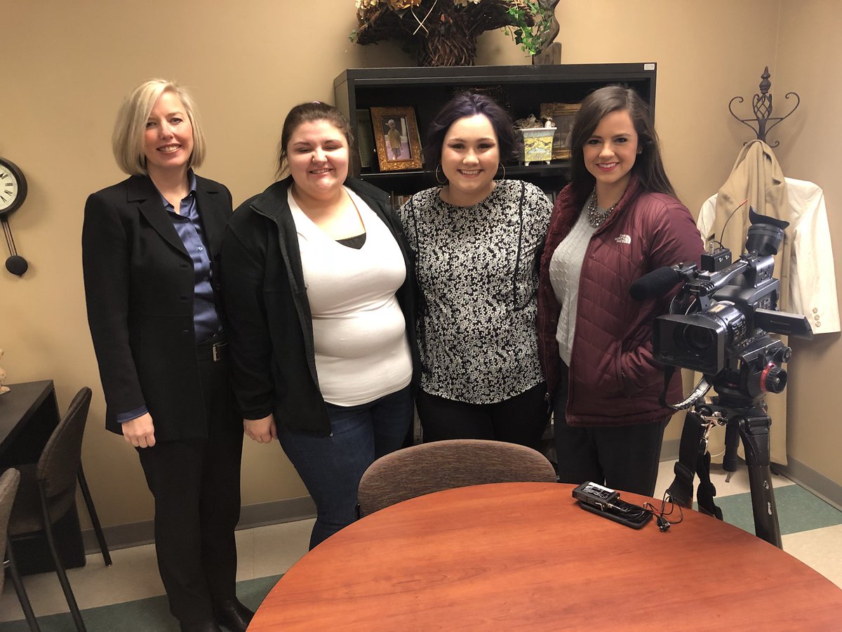officialSPS's tweet photo. The teams at @middle_otc &amp; @OTCedu make a difference in the lives of our students, allowing young people to graduate high school with a big head start in college. @jdellky3, @kytv &amp; @kspr highlight student success on Fri. morning. #EveryLearnerEveryDay #spslearning https://t.co/J1Dkj74H1v