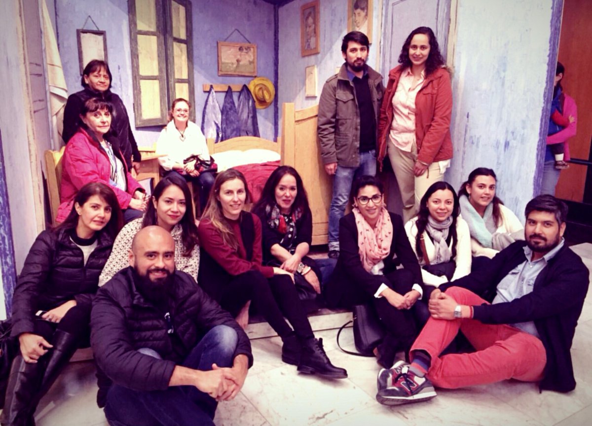 Ilce_Velher's tweet photo. De colada con los del 5º ”A”. #RojoMexicano #MPBA 🔺 https://t.co/WcghSJn1lI