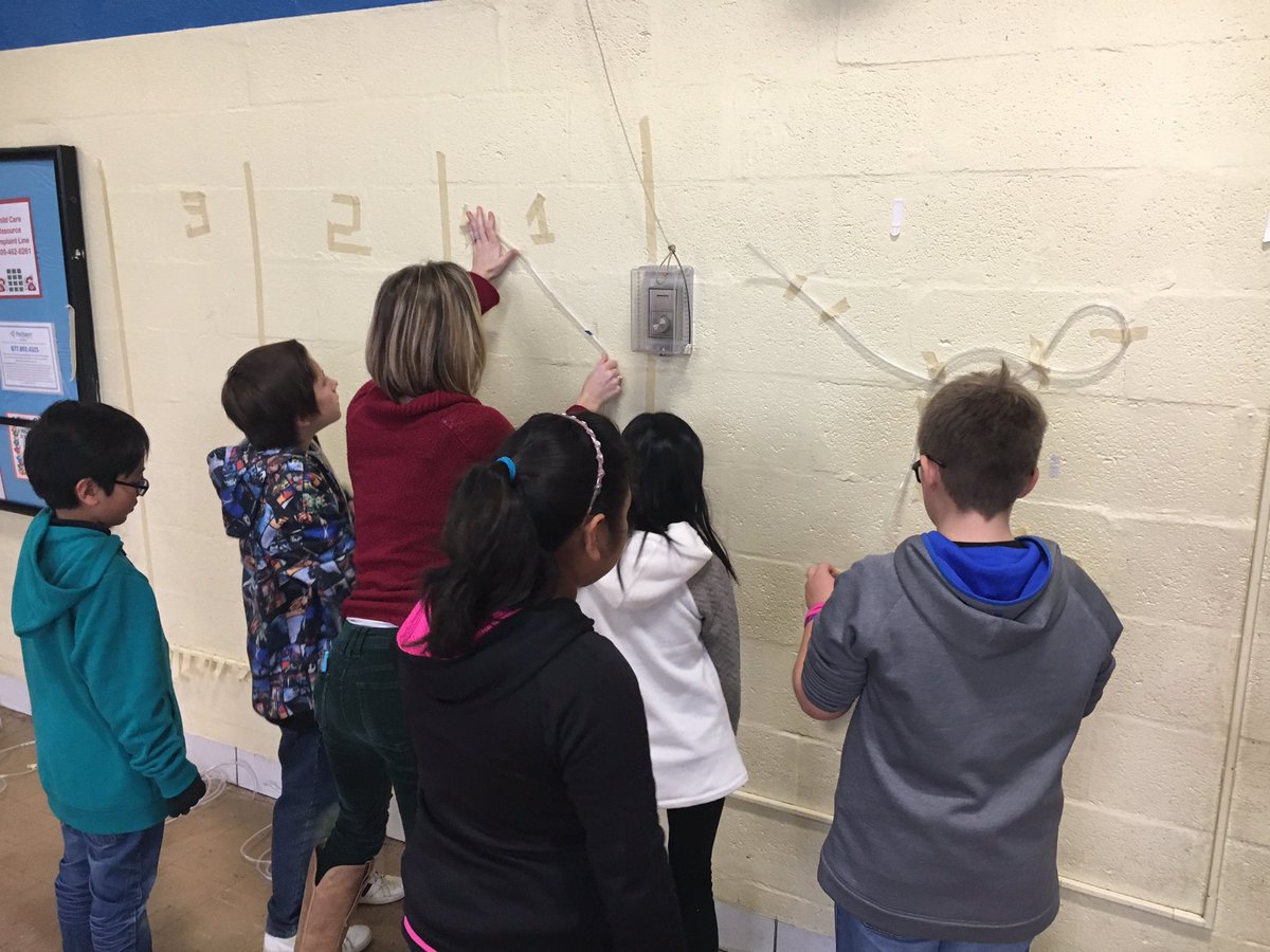 kaylabpesce's tweet photo. Helping Ss prepare for community night at Dupont Elementary. #forceandmotion #ScienceSparks #WeAreHamilton https://t.co/9ztRXRaV1r