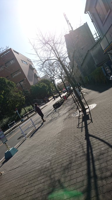 名古屋学院大学で飛び降り自殺 大学前に異常にパトカーが止まってる なかよし討議