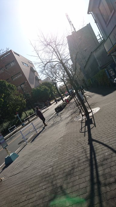 名古屋学院大学で飛び降り自殺 大学前に異常にパトカーが止まってる なかよし討議 名古屋学院大学で飛び降り自殺 大学前に異常にパトカーが止まってる なかよし討議