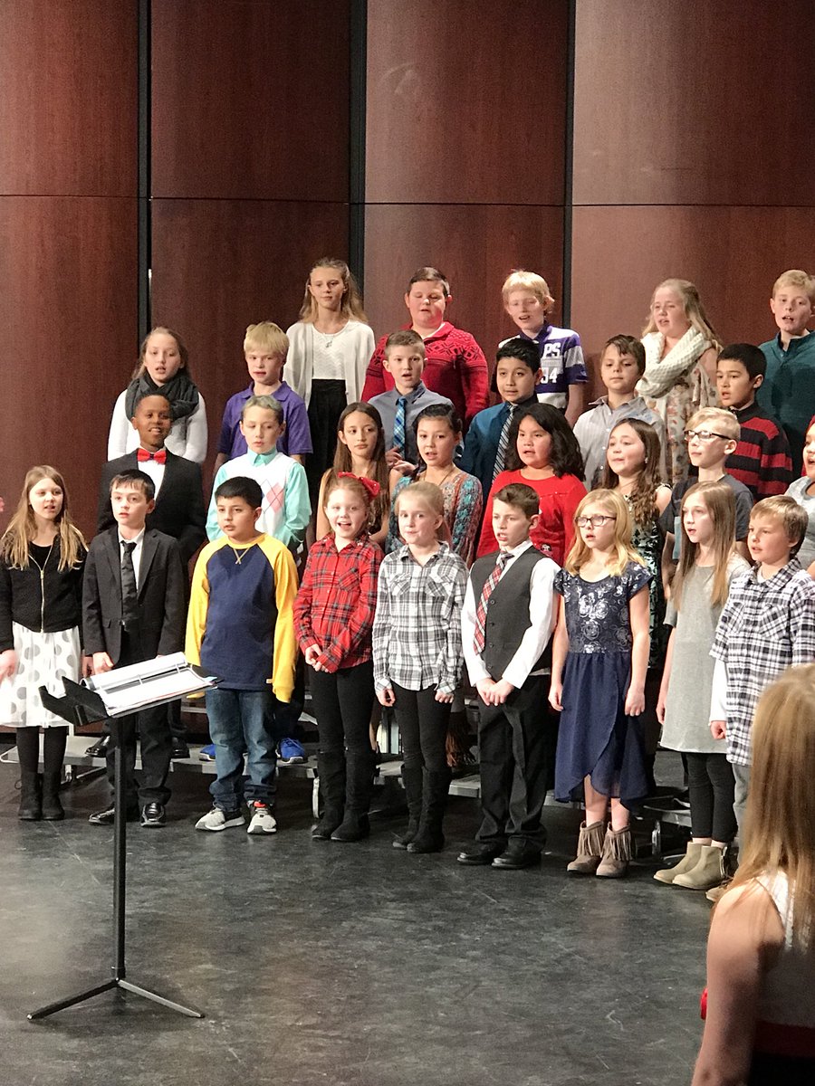 MrJs4thGrade's tweet photo. 4D well represented at our winter concert! Love watching our kids perform #McKinleyStrong https://t.co/58bpUvPiyT